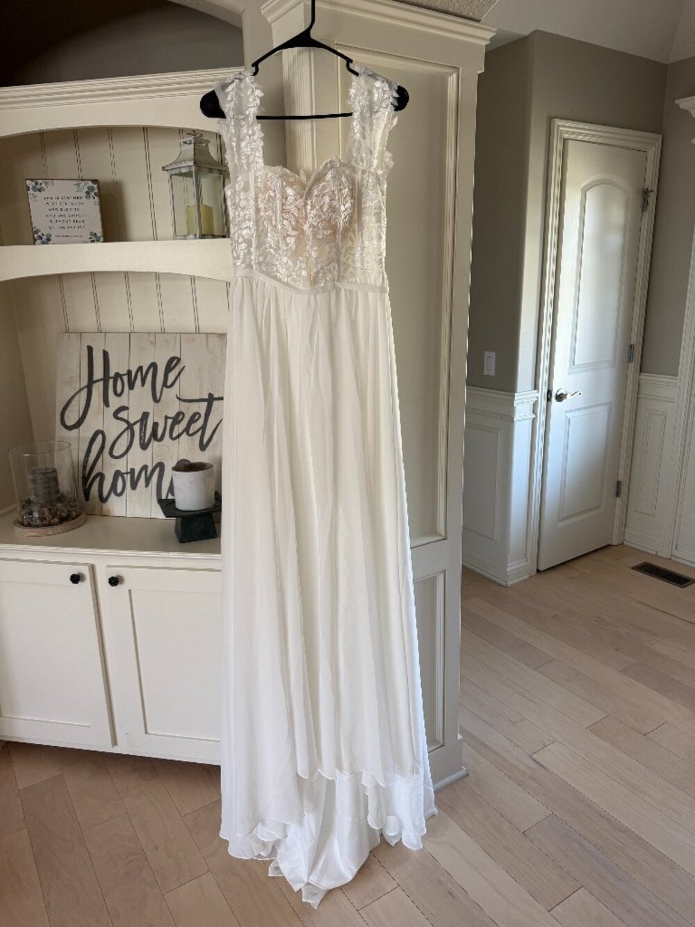 New Wedding Dress (Size 8, Unaltered) - A-Line Lace & Chiffon